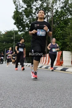 Runner Photo 4304395