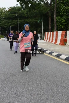 Runner Photo 4304402