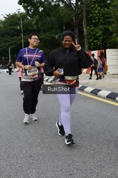 Runner Photo 4304405