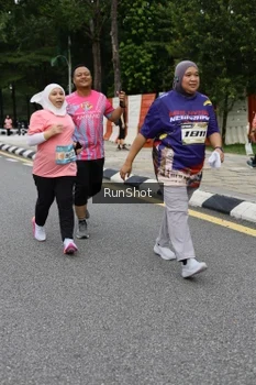 Runner Photo 4304412