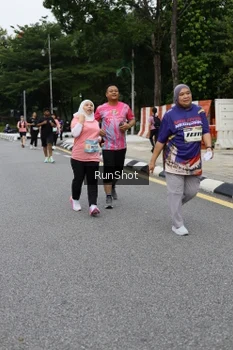 Runner Photo 4304415
