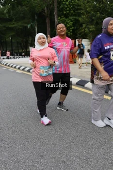 Runner Photo 4304416