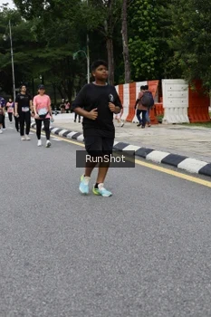 Runner Photo 4304420