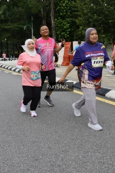 Runner Photo 4304421