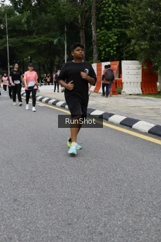 Runner Photo 4304422