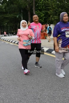 Runner Photo 4304424