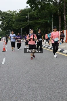 Runner Photo 4304433