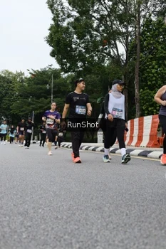 Runner Photo 4304439