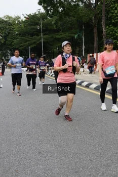 Runner Photo 4304440