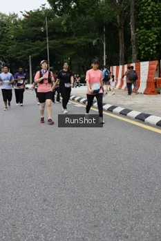 Runner Photo 4304441