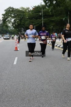 Runner Photo 4304444