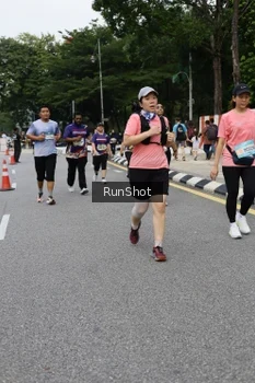 Runner Photo 4304447