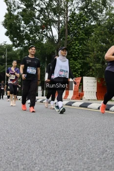 Runner Photo 4304448