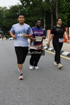 Runner Photo 4304456