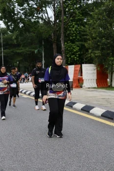 Runner Photo 4304465
