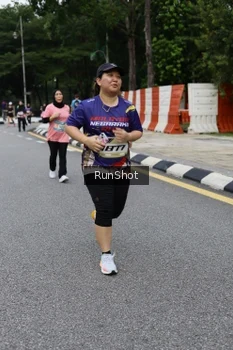 Runner Photo 4304472