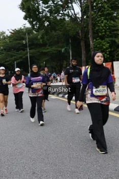 Runner Photo 4304476