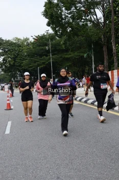 Runner Photo 4304479