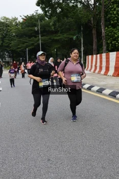 Runner Photo 4304487