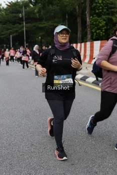 Runner Photo 4304490