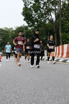 Runner Photo 4304492