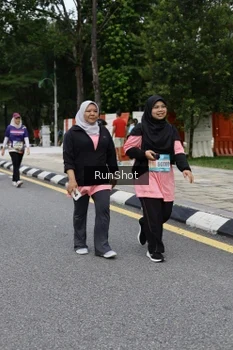 Runner Photo 4304493
