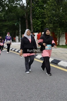 Runner Photo 4304499