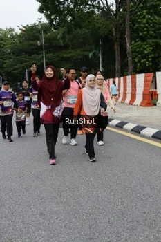 Runner Photo 4304518