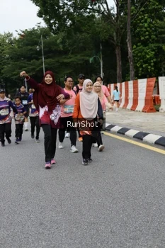 Runner Photo 4304523