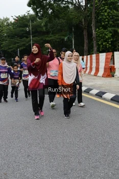 Runner Photo 4304532