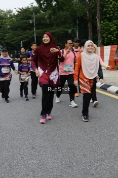 Runner Photo 4304533