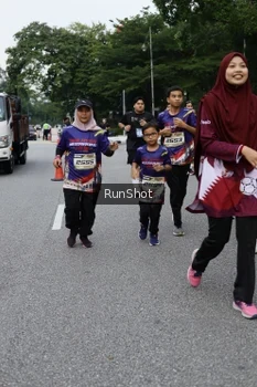 Runner Photo 4304536