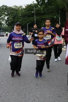 Runner Photo 4304544
