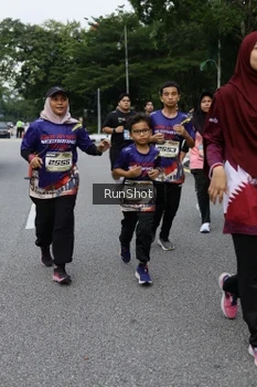 Runner Photo 4304551