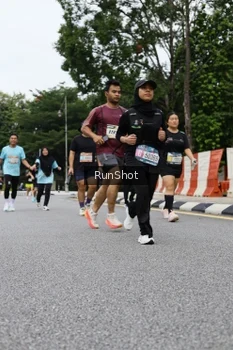 Runner Photo 4304552