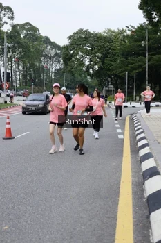 Runner Photo 4304571
