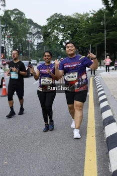 Runner Photo 4304574