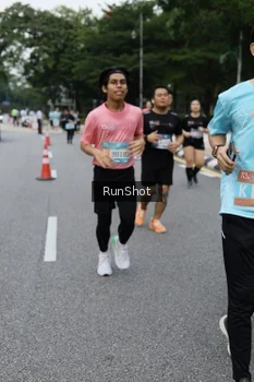 Runner Photo 4304581