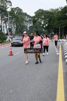 Runner Photo 4304582