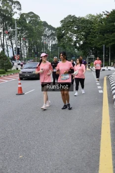 Runner Photo 4304583