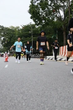 Runner Photo 4304585