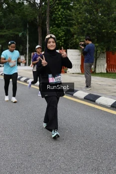 Runner Photo 4304587