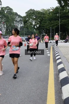 Runner Photo 4304588