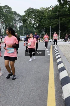 Runner Photo 4304598