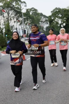 Runner Photo 4304600