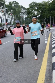 Runner Photo 4304615