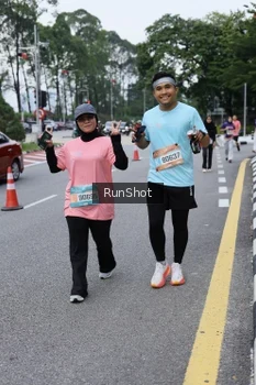 Runner Photo 4304617
