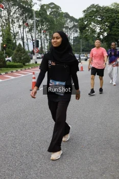 Runner Photo 4304621
