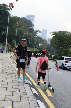 Runner Photo 4304648
