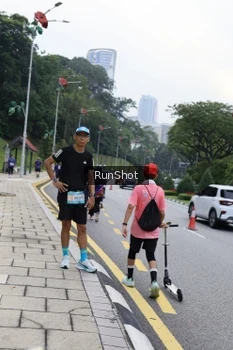 Runner Photo 4304652